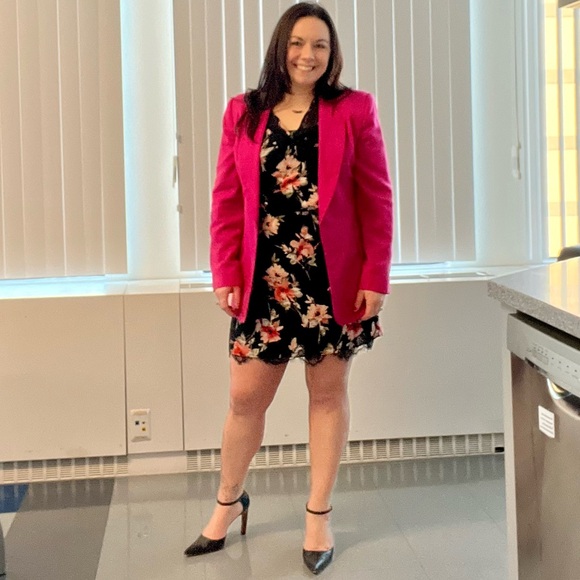 Welcome! Meet your Posher, Rachel & like to bookmark - Picture 7 of 8